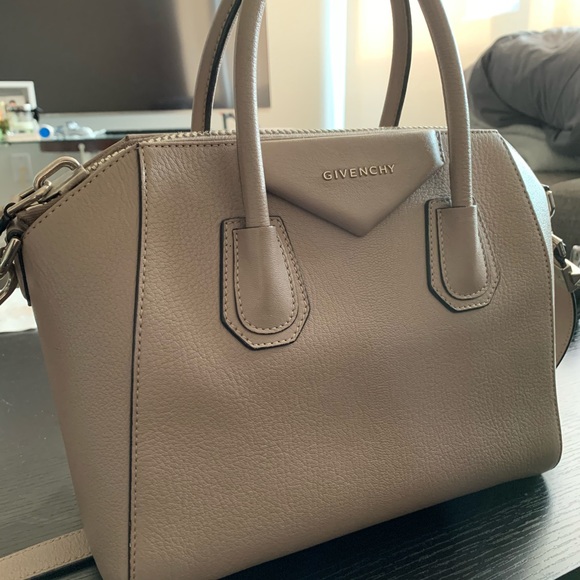 Givenchy Sugar 100% goatskin Small Antigona - Picture 3 of 8